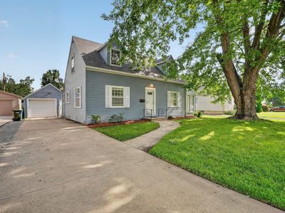 135 Byron Ave