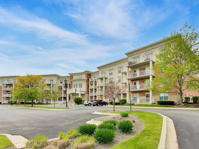 601 W Rand Rd APT 201