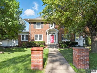 102 N 54th St