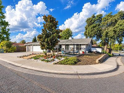 6025 Roloff Way