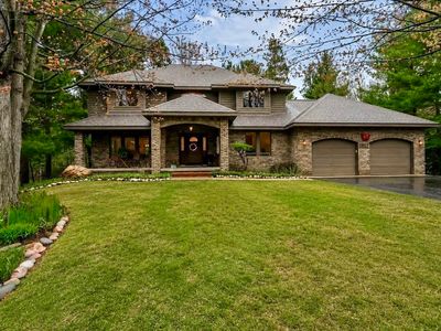 3927 Village Circle Dr