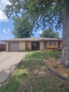 1109 W Peebly Dr