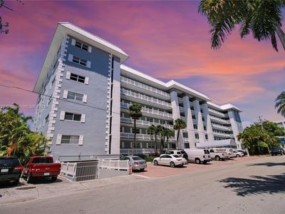 3101 NE 47th Ct APT 306