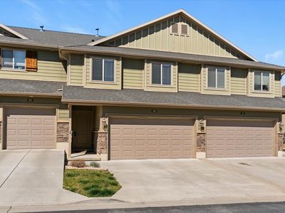 1809 E Whitetail Dr
