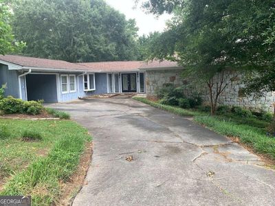 402 Emily Dr SW