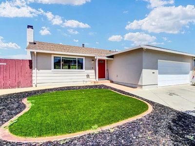 625 Capra Dr