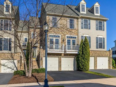 2422 Rippling Brook Rd
