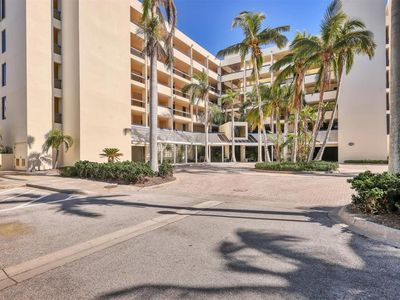 1930 Harbourside Dr UNIT 142