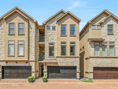 859 Rosastone Trl
