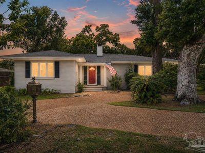 15 Lakeside Dr
