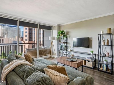 620 Peachtree St NE #908