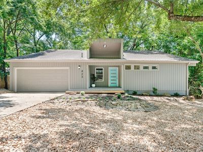423 W Patricia Ln