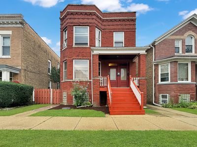 Property at 5051 W Berenice Ave, Chicago, IL