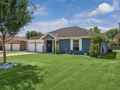 1213 E Brown Ln