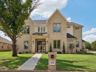 1108 S Pecan Hill St
