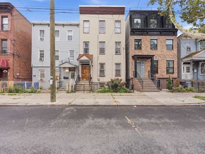64 Gardner Ave