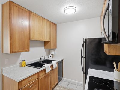 2616 Harriet Ave APT 204
