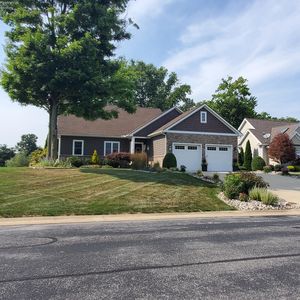 1129 Sheltered Brook Dr
