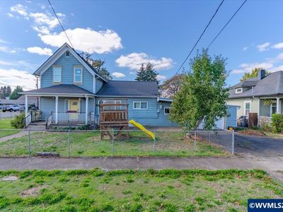 Property at 991 SE Lyle St, Dallas, OR