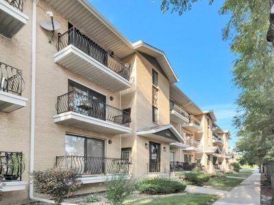 9649 S Harlem Ave APT 2C