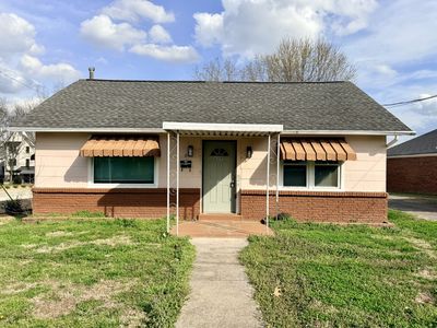 609 S Highland Ave