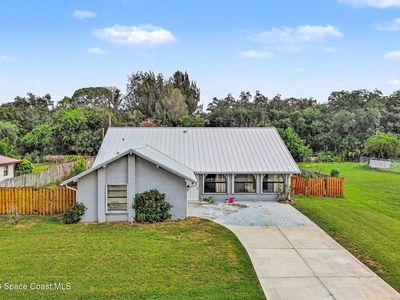 353 Krefeld Rd NW