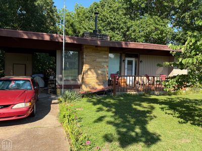 325 Wayne Dr
