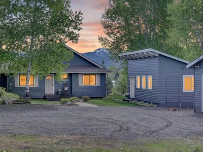 1211 Elo Rd