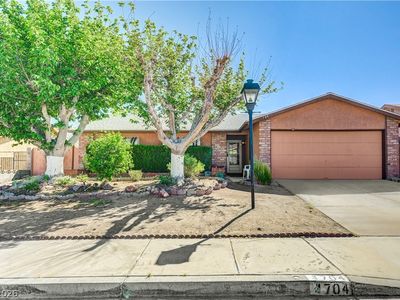 704 Willow Ave