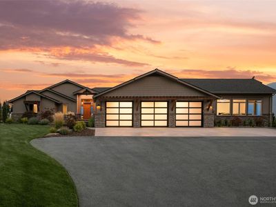 4095 W Eaglerock Drive