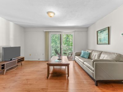 8 Post Oak Ln APT 20