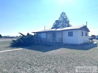 2422 E 2050 N