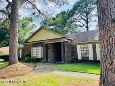 5055 Romany Dr