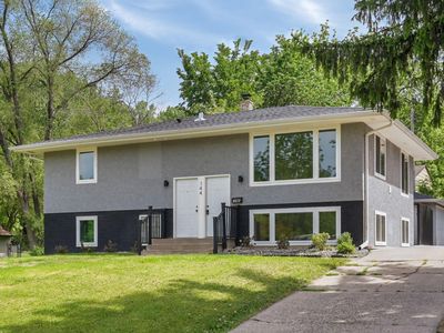 144 Sidney St W