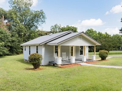 Property at 812 Jacksonville St, Weaver, AL