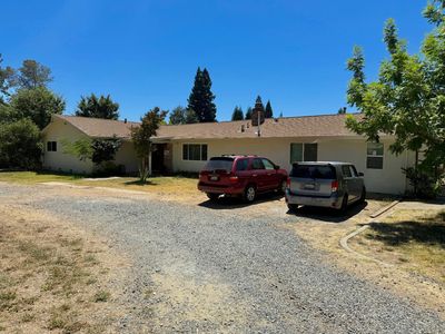 5706 Hoffman Ln