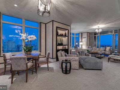 130 S 18th St Unit 2803