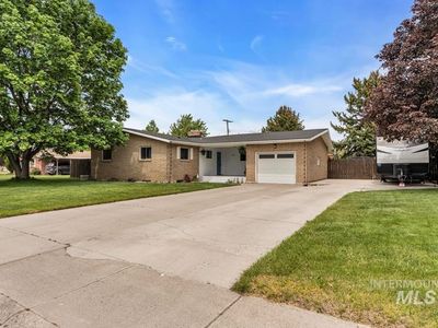 216 Nancy Dr