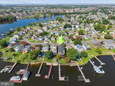 109 Bayside Dr