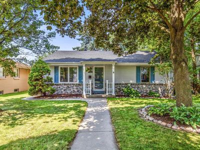 4937 North Mohawk AVENUE