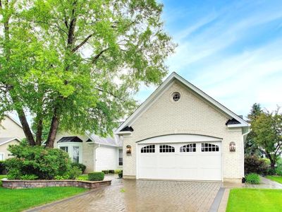 1605 Crowfoot Cir S