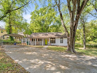 3321 S Parkview Avenue