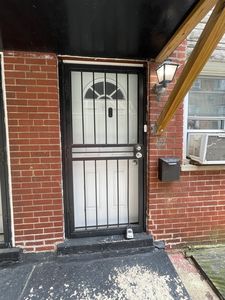 7208 S East End Ave APT B