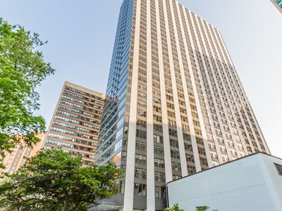 3150 N Lake Shore Dr APT 6C