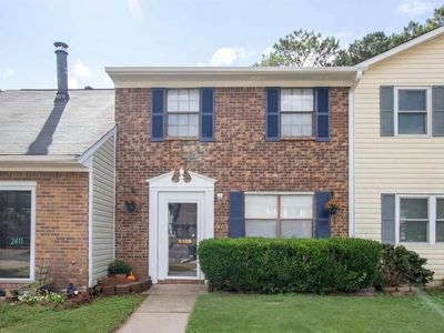 2409 Hampstead Dr