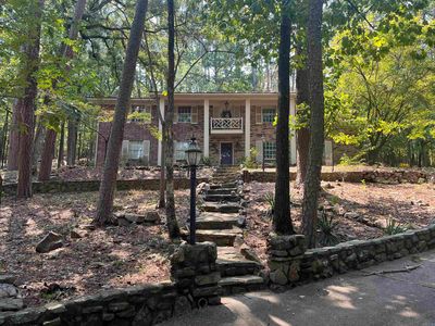 61 Lakeview Dr