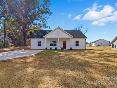 126 N Main St