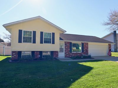 230 Williamsburg Ln