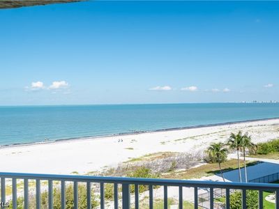 7300 Estero Blvd APT 606