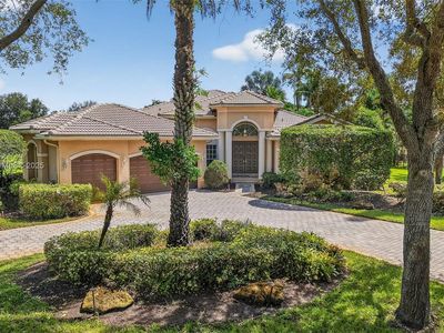 3792 Churchill Downs Dr